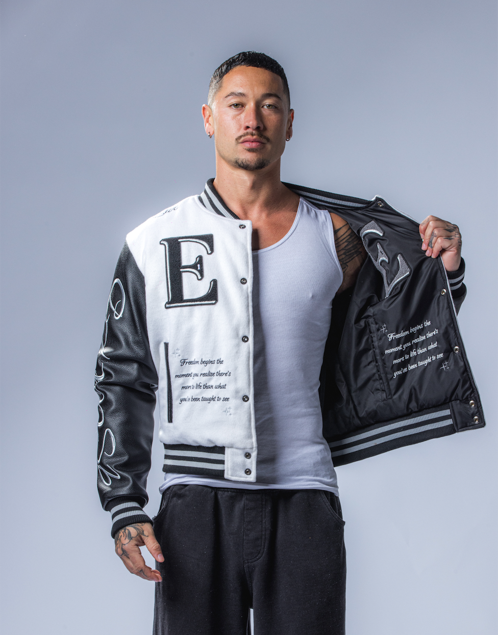 Model is 5’11 / 180cm and wears a size M